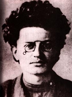 leon_trotsky_-_okhranka_mugshot