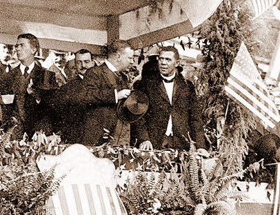 Booker_Washington_and_Theodore_Roosevelt_at_Tuskegie_Institute