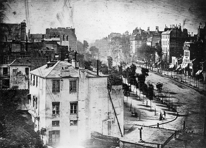 Boulevard_du_Temple_by_Daguerre_1838