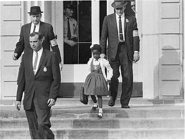 US_Marshals_with_Young_Ruby_Bridges_on_School_Steps