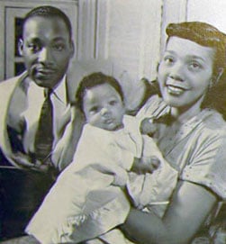 Martin_Luther,_Coretta_Scott_and_Yolanda_Denise_King,_1956