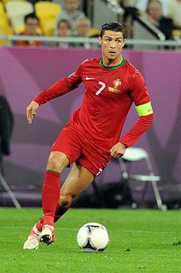 Cristiano_Ronaldo_20120609